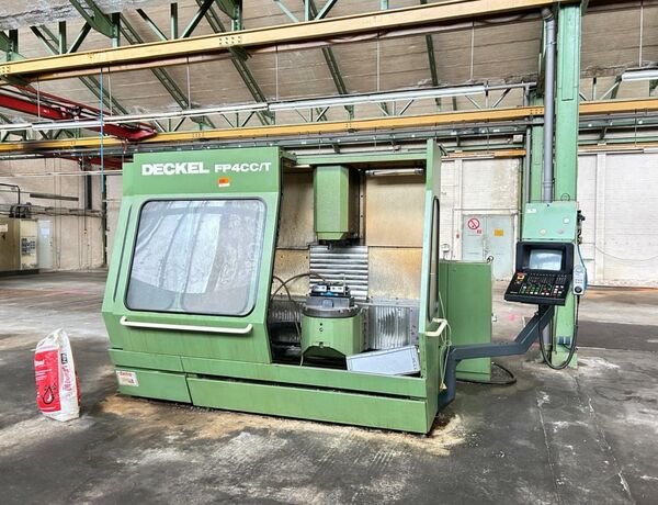 DECKEL FP4 CC/T CNC  Metal Processing Milling machines Universal Milling Machine CNC milling machine with Dialog 11 control, housing arround working area and
rotary table as a 4th axe. Germany