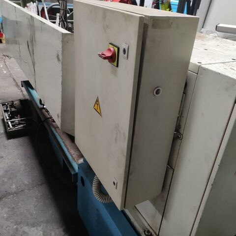 BULMAK CU 500  Metal Processing Lathes Center Lathe Machine has a cover at back side, Multifix tool holder system, chuck, DRO,
steady rest (has to be adjusted) and accessories. Bulgaria
