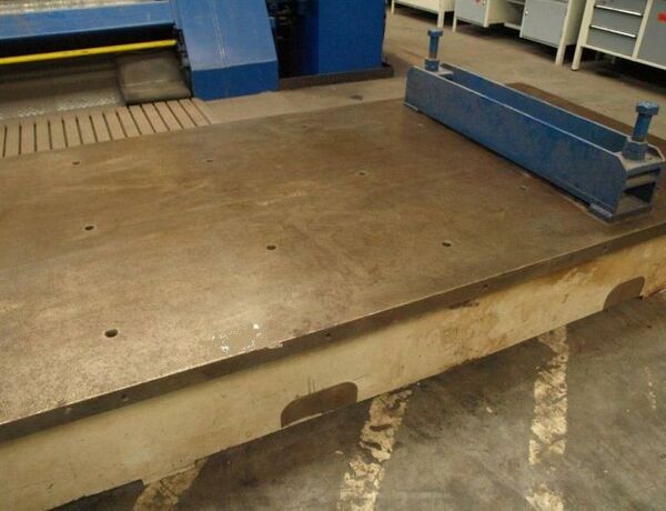 UNBEKANNT 2500x1250  Other Accessories for Machine Tools Other accessories for machine tools Surface Plate plate is heated. Germany