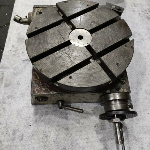 HECKERT Q-ApR400  Other Accessories for Machine Tools Other accessories for machine tools Rotary Table - Universal Dividing rotary table with 400 mm diameter of a Heckert FSS 400. Germany