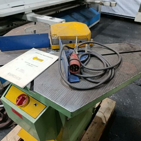 COMACA N225 EPAS/3  Metal Processing Sheet metal working / shaeres / bending Notching Machine  Italy