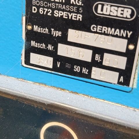 LÖSER SO-790  Metal Processing Bar processing / Bar manufacturing Centreless grinding and polishing machin Belt grinding line with 2 grinding units for pipes and bars. Surface of round
material is grinded by through feeding. Germany