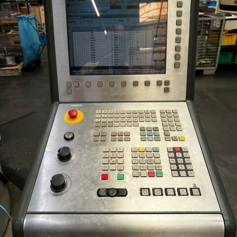 DECKEL MAHO DMC 60 T 840 D Powerline Siemens Metallbearbeitungsmaschinen Fräsmaschinen Bearbeitungszentrum - Universal 5 Achsbearbeitungszentrum mit Drehtisch (C) und schwenkbarem Kopf (B). Maschine
hat einen Palettenwechsler mit 2 Paletten und einen Werkzeugwechsler mit 60
Positionen. Maschine ist 20.000 Spindelstunden gelaufen und immer gut gewartet
worden. Deutschland