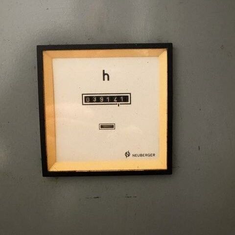 KORRADI UW 10-CNC  Metallbearbeitungsmaschinen Fräsmaschinen Fräsmaschine - Universal CNC Werkzeugfräsmaschine mit Heidenhain TNC 407 Steuerung. Deutschland