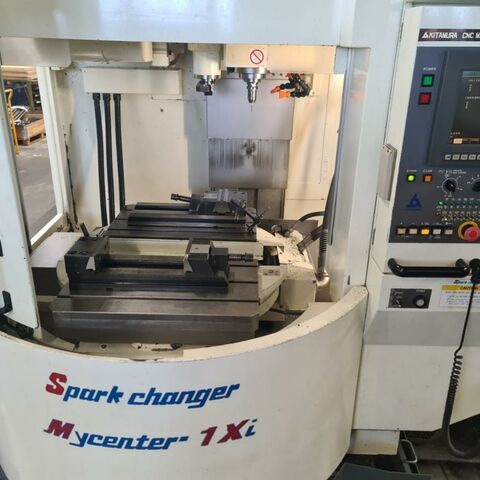 KITAMURA Mycenter-1Xi Kitamura Metallbearbeitungsmaschinen Fräsmaschinen Bearbeitungszentrum - Vertikal  Japan