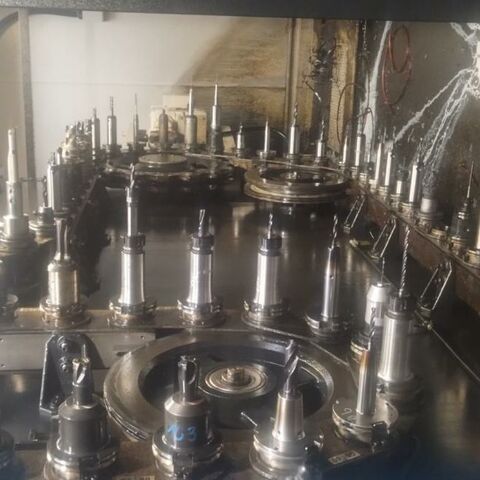 MAZAK INTEGREX E 1060V6 Matrix Metallbearbeitungsmaschinen Fräsmaschinen Bearbeitungszentrum - Universal Fräs- und Drehzentrum mit 5 gesteuerten Achsen. Steuerung: Mazatrol Matrix.
Maschine ist mit IKZ mit Nebelabsaugung und ist vorbereitet für Renishaw OMP. Japan