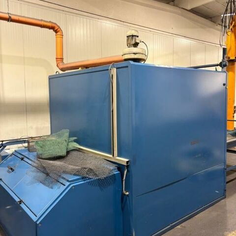 METALAS MCF 2000  Sondermaschinen verschiedene Einrichtungen Waschanlage - Kammer Teilewaschmaschine mit elektrischem Drehkorb, Ölskimmer, Dampfabsaugung,
Klapptüre, Timer zur festen Einstellung der Parameter, Feinfilter vor dem
Reinigungstank. Niederlande