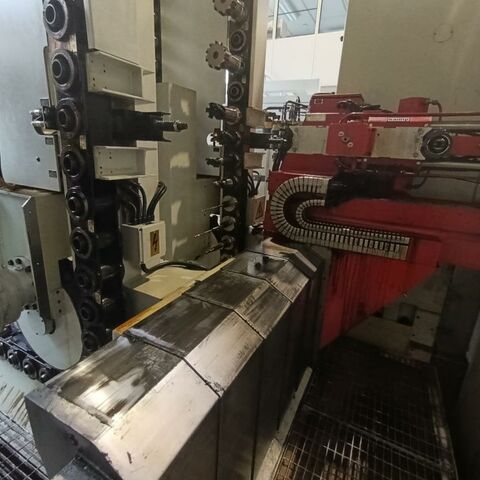 DIXI (CH) 400 TPA 15i-M Fanuc Metal Processing Boring mills / Machining Centers / Drilling machines Machining Center - Horizontal CNC- JIG BORER !
200 tool position ATC. We will supply 90 holders along with the machine.
Measuring tracer Renishaw, Cooling trough spindle and filtering arrangement, 12
bar, Chip conveyor and exhaust ventilation.
Machine was complete refurbished in 2017 and has only worked 4800 spindle hours
since that date. Control: Fanuc 15 i-M. Switzerland