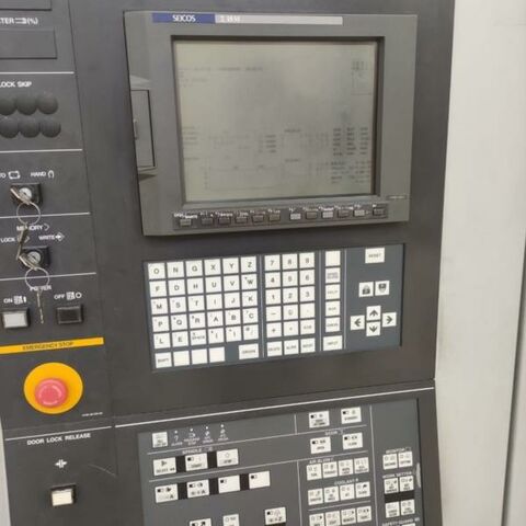 HITACHI-SEIKI VS 50 18 M Fanuc Metal Processing Milling machines milling machining centers - vertical Vertical machining center with Fanuc 18M control, cooling through spindle, ATC
for ISO 40 tool holders and many holders. Japan
