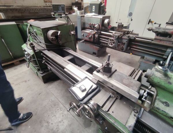 DEMOOR LZS500 x 1500  Metallbearbeitungsmaschinen Drehmaschinen Spitzendrehmaschine Mit Schnellwechselstahlhalter, Futter und Digitalanzeige. Belgien