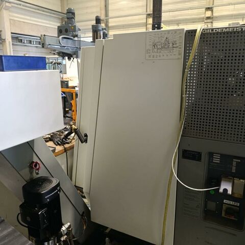 GILDEMEISTER CTX 410 Plus iT Heidenhain Metallbearbeitungsmaschinen Drehmaschinen CNC Drehmaschine Maschine ist mit C- Achse und angetriebenen Werkzeugen !
Steuerung: Heidenhain Plus iT.
Maschine ist mit Späneförderer, Spannfutter und Reitstock. Deutschland