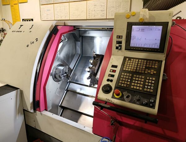 GILDEMEISTER CTX 400 Serie 2 21i-T Fanuc Metal Processing Lathes CNC Lathe Control: Fanuc 21i-T. Machine is with tailstock.
Machine has dust exhaust and chip conveyor. Germany